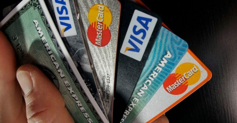 الفرق بين بطاقة الائتمان وبطاقة مسبقة الدفع ومميزاتهم وأنواعهم